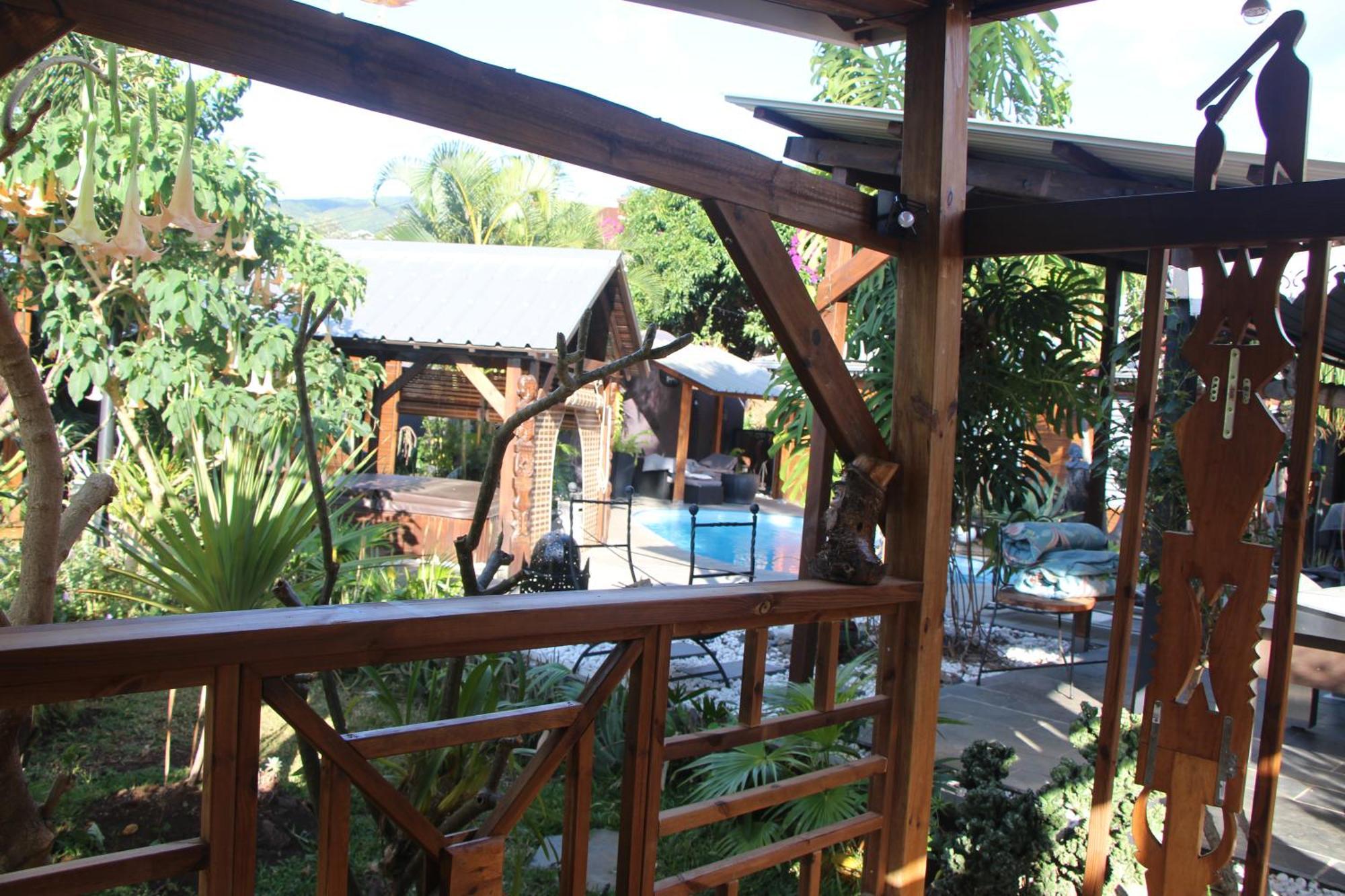 Lodge Le Palissandre à LA LIANE DE JADE 974- jacuzzi privatif - piscine Le Bois de Nefles  Exterior foto